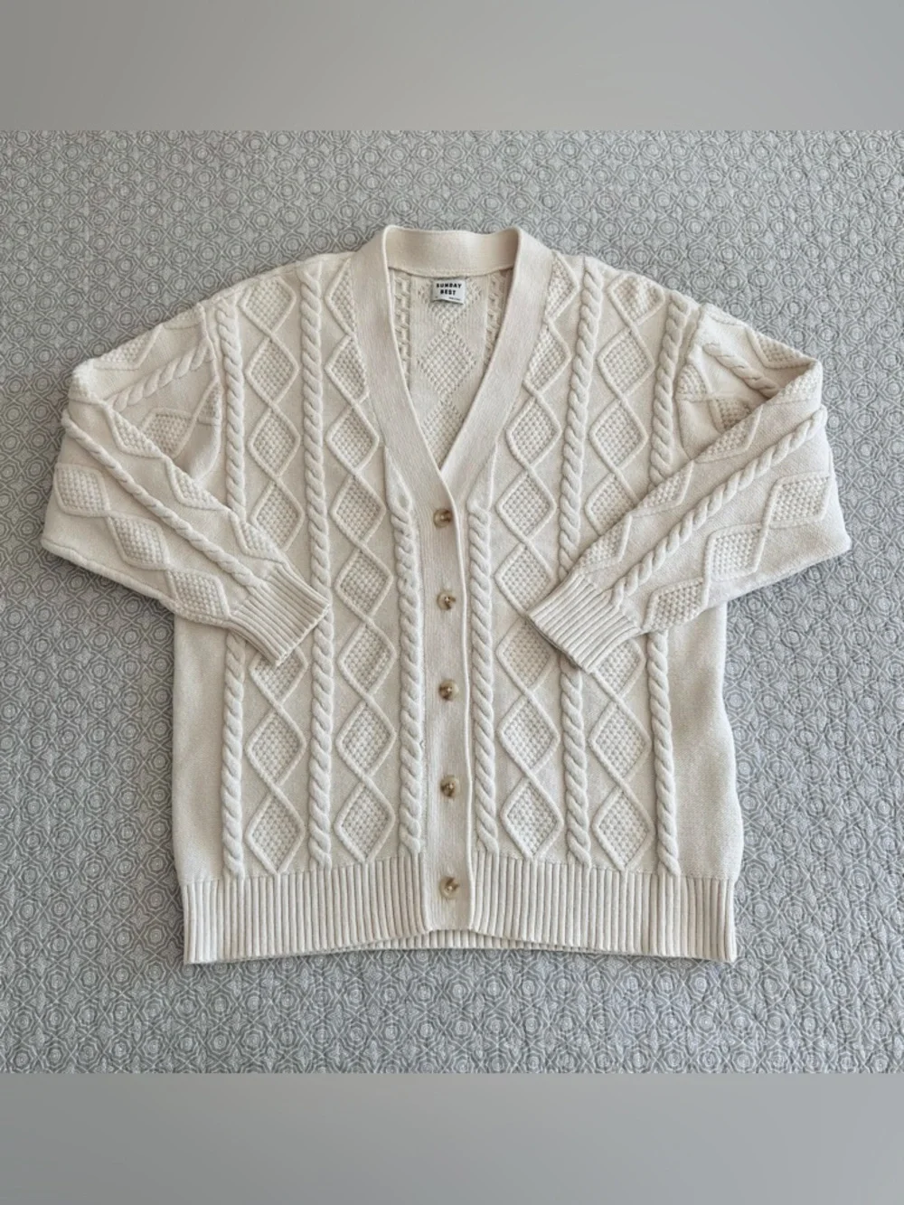 Aritzia Sunday Best Whisper White Lamora Cardigan Cable Knit Oversized Size XS - Picture 7 of 15